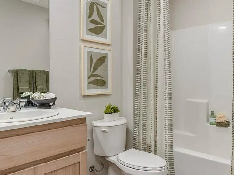 6121 SE 16th St — Photo 5
