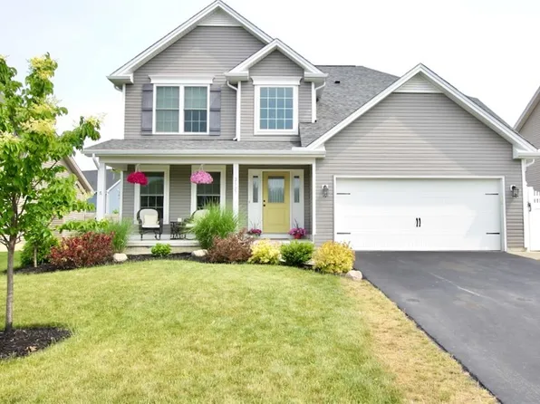 2327 Agassiz Dr, Lake View, NY 14085