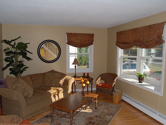 Bright Living Room w/ Hardwood Floors