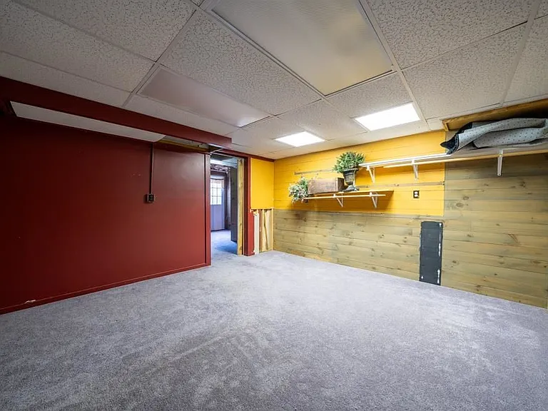 246 Winding Pond Rd — Photo 23