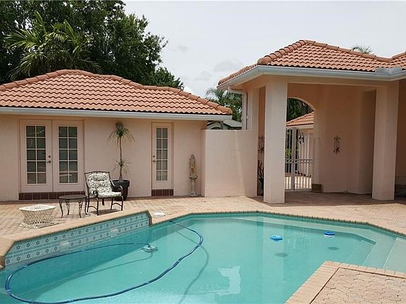 5th image of 5299 SW Avila Ct