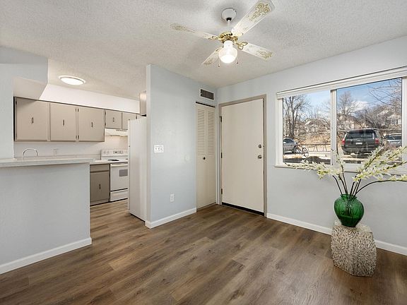 3rd image of 1705 Heatheridge Rd #L-105