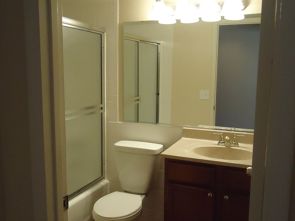 2nd image of 116 Mesa Verde Dr APT G