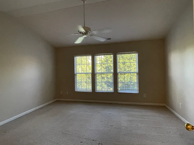 5637 Berry Creek Cir — Photo 17