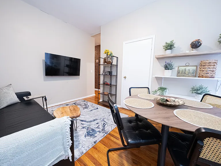180 Claremont Ave #65 — Photo 11