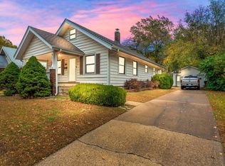 1114 SW Randolph Ave, Topeka, KS 66604