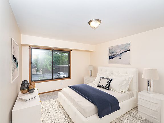 5th image of 1414 N Sterling Ave Unit 201-B