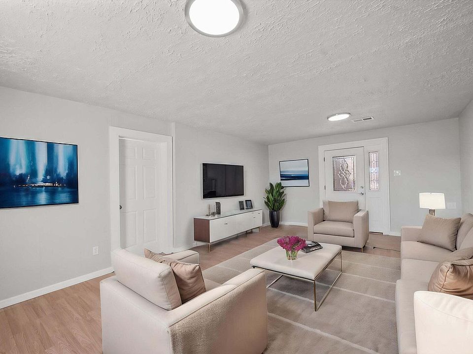 1st image of 6A Jarales Ln