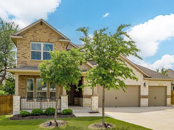 2nd image of 324 Autumn Oak Way