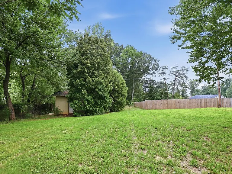 8611 Belews Creek Rd — Photo 15