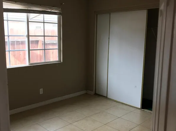 14396 Chesebro Ct, Fontana, CA 92335
