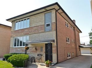 8528 W Berwyn Ave, Chicago, IL 60656
