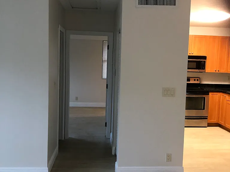 10604 Royal Palm Blvd #604 — Photo 7
