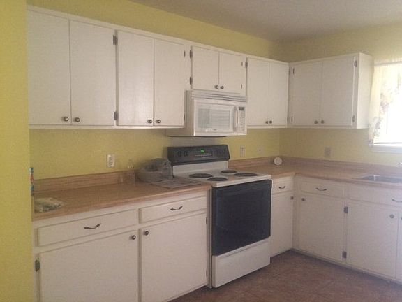 5th image of 915 Heights St