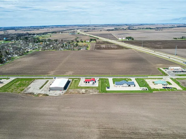 E Main St, Moweaqua, IL 62550