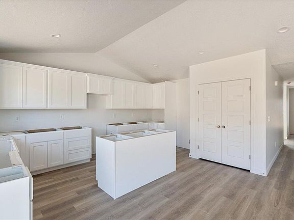 4th image of 3613 N Columbine Way #384