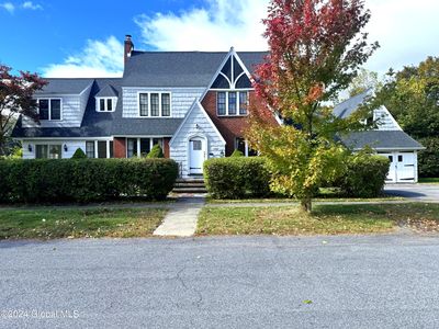 1387 Keyes Avenue, Niskayuna, NY, 12309