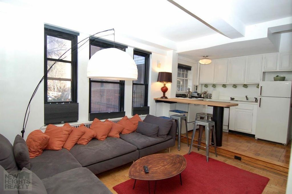 1 Bath Property, New York • 475 Sq Ft