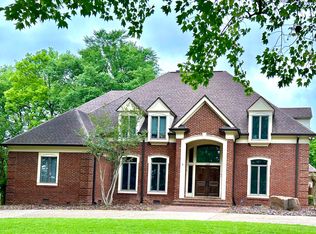 260 Indian Springs Dr, Florence, AL 35634