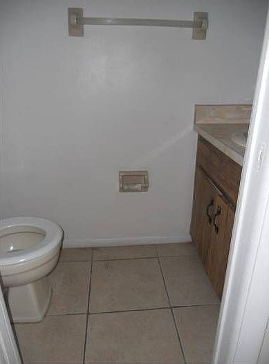 1/2 Bath