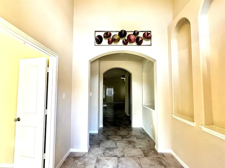 22407 Ebbets Field Dr — Photo 2