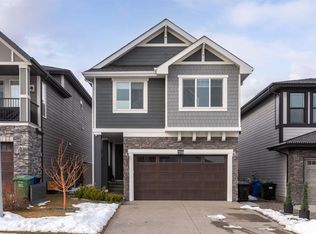 7270 S 11th Ave SW, Calgary, AB T3H3V5