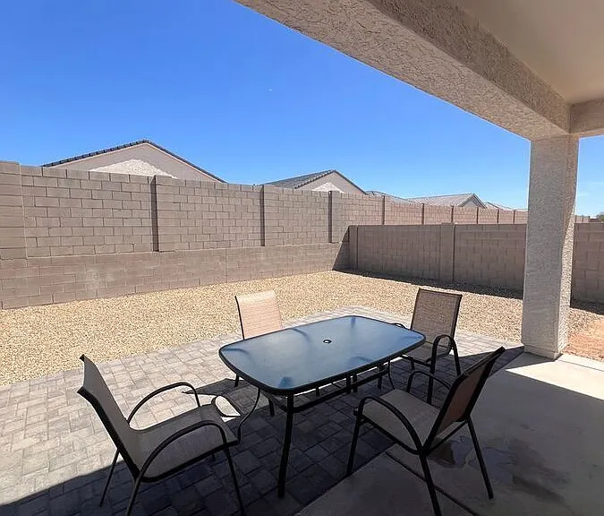 1168 W Castle Ct — Photo 18