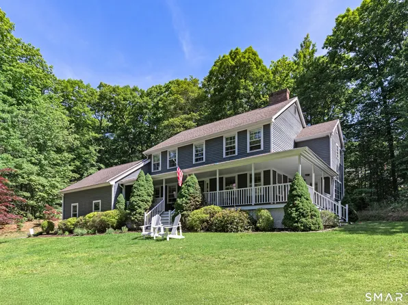 15 Saxony Ln, Woodbury, CT 06798