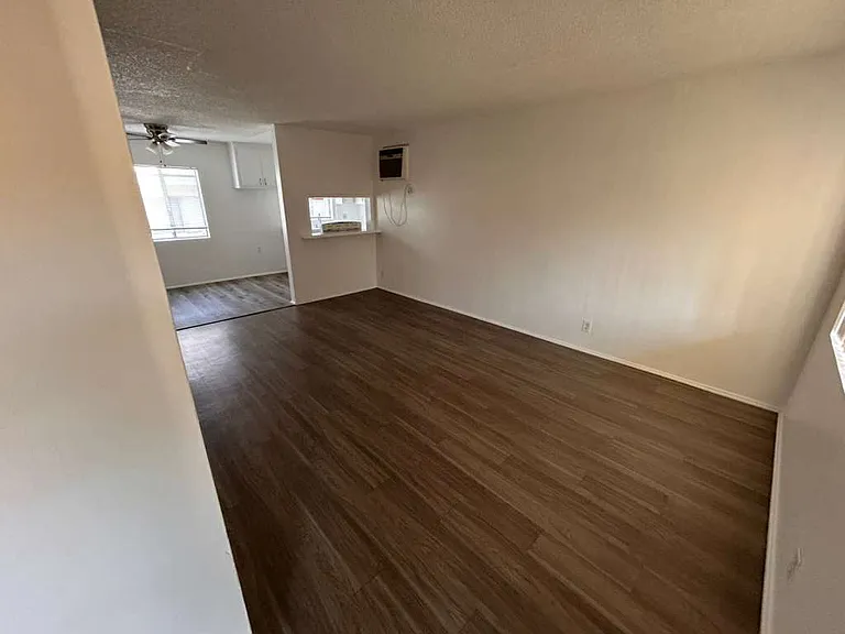 7232 Whittier Ave #E — Photo 5