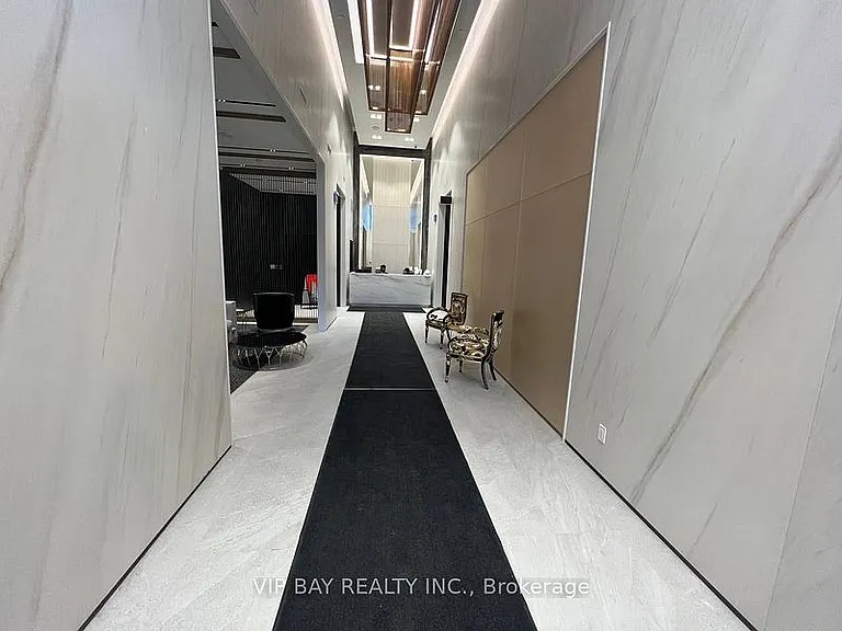 319 Jarvis St #1012 — Photo 7