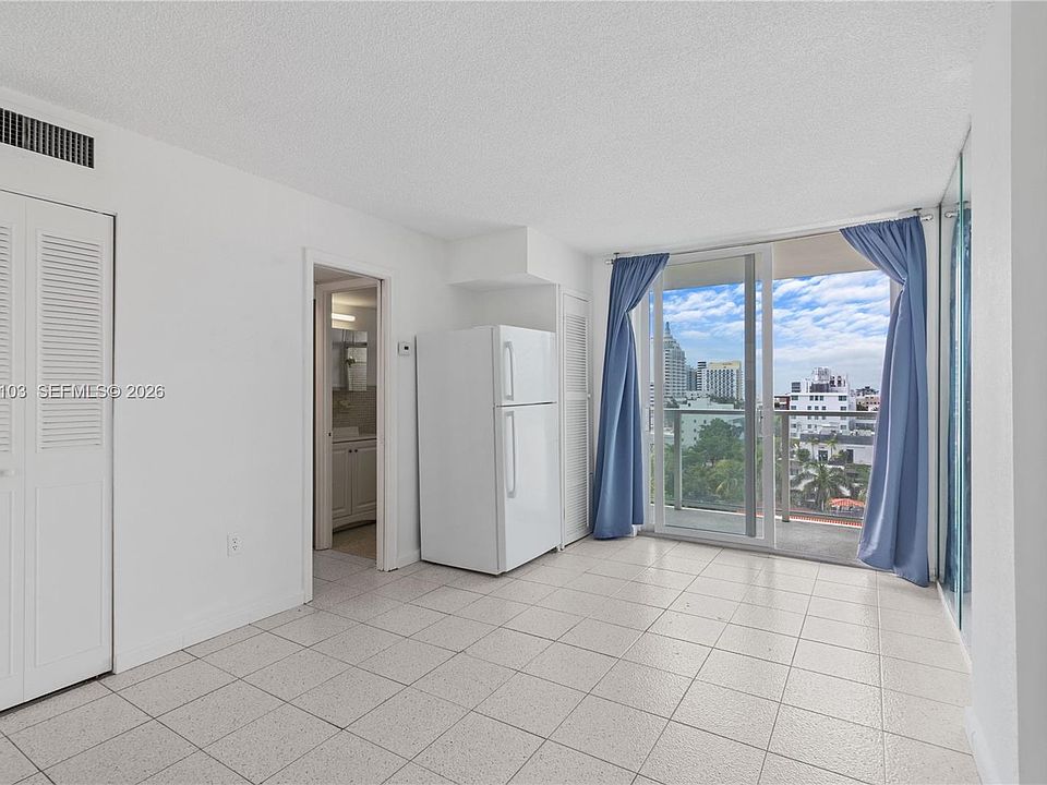 1st image of 1750 James Ave APT 9C