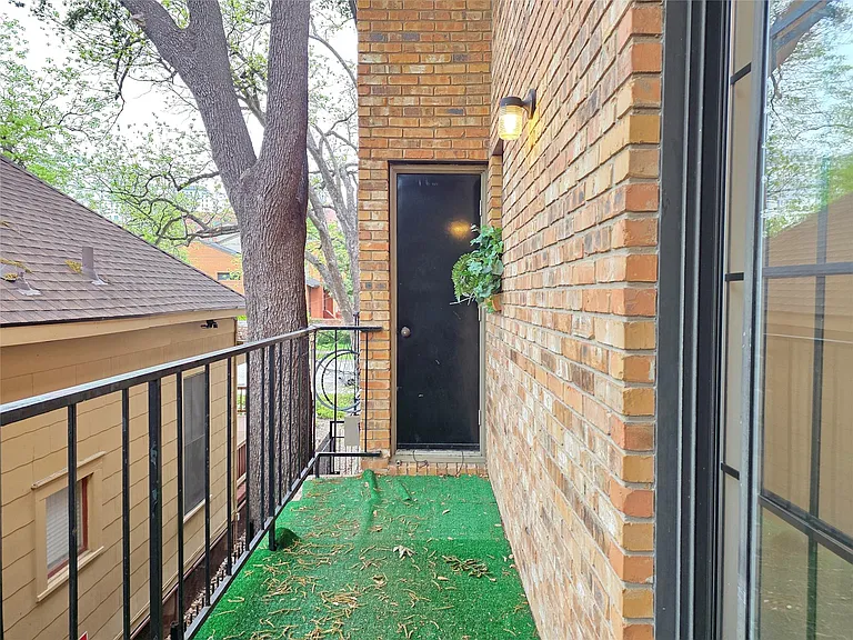 505 W 18th St #I — Photo 11