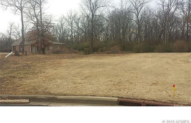 2nd image of 3403 Harbour Town Pl