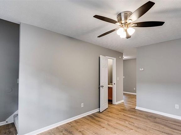 3rd image of 209 E Wilson St