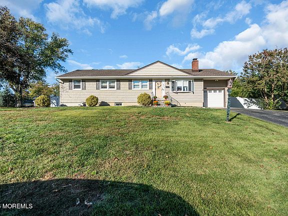 2nd image of 135 Irwin Place