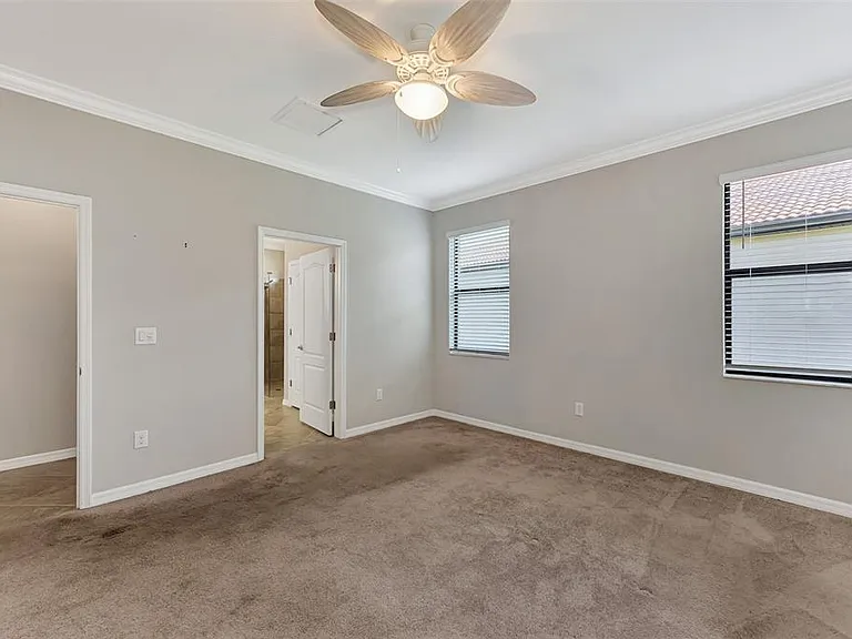 10113 Fiddlewood Dr — Photo 32
