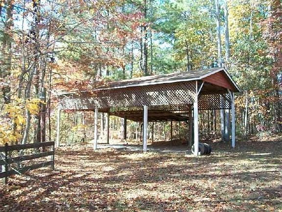 4th image of 2598 Valleydale Dr NW
