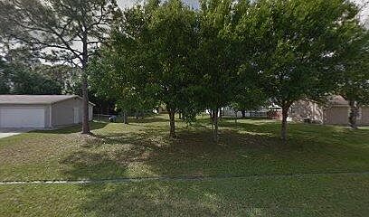 1st image of 674 SW Dwyer Avenue