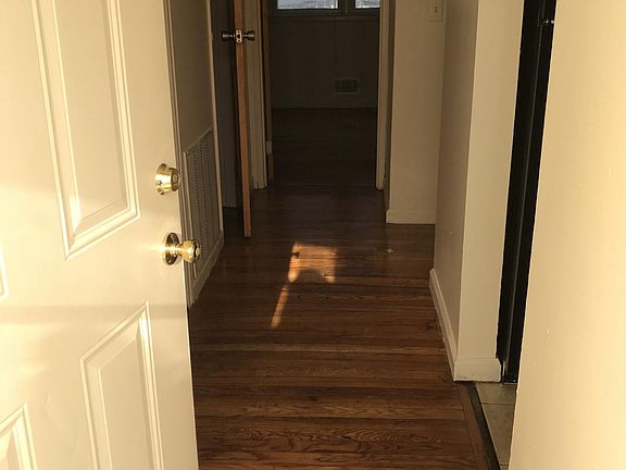3rd image of 228 Elvin St