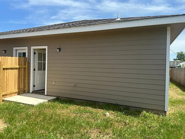 1600 Woodress Ln — Photo 19