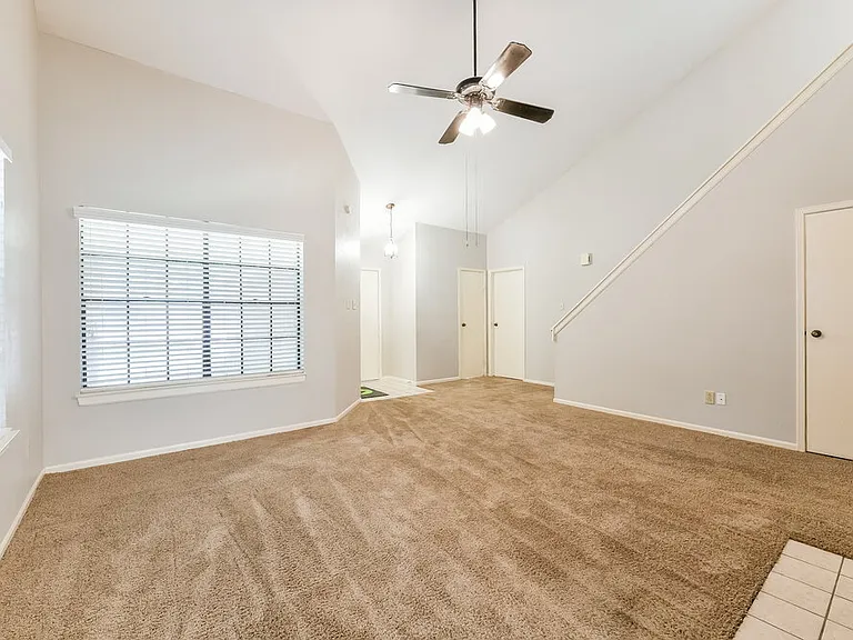 38 Camberwell Ct — Photo 6