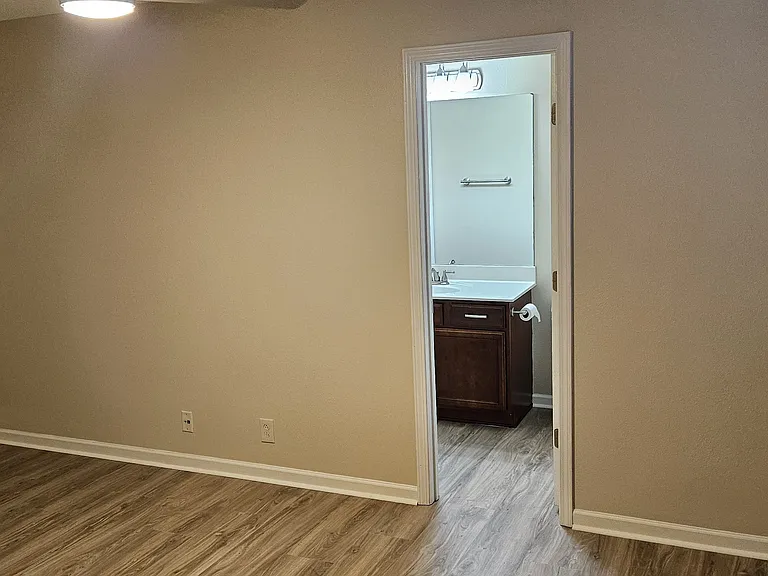 3059 London View Dr — Photo 19