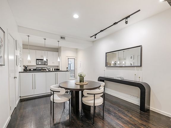 4th image of 4242 Buena Vista St APT 21