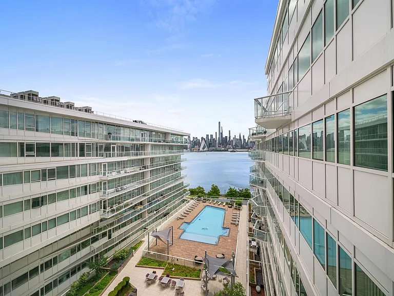 800 Avenue At Port Imperial #914 — Photo 21
