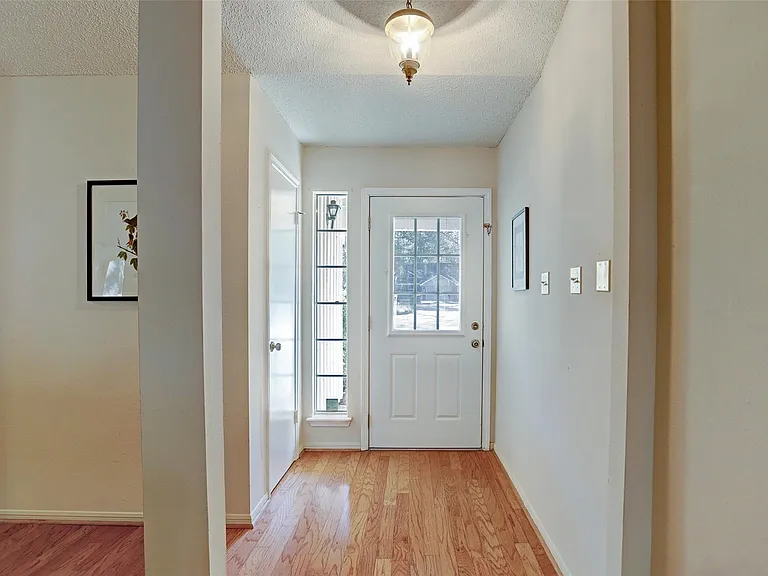 12 Fairmeade Bend Dr — Photo 6