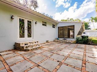 951 Matanzas Ave, Miami, FL 33146
