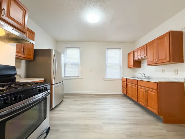 229 Goodrich St #1, Hamden, CT 06517