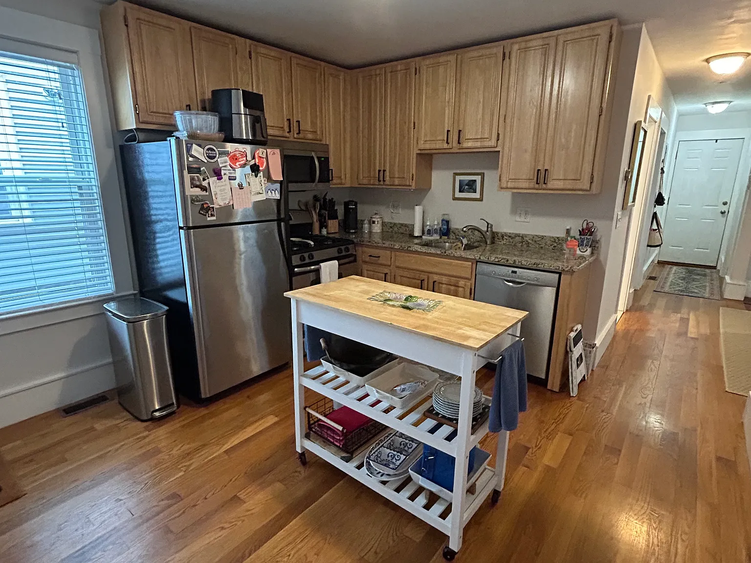 2 bed, 1042 sqft, $3,000 — Photo 3