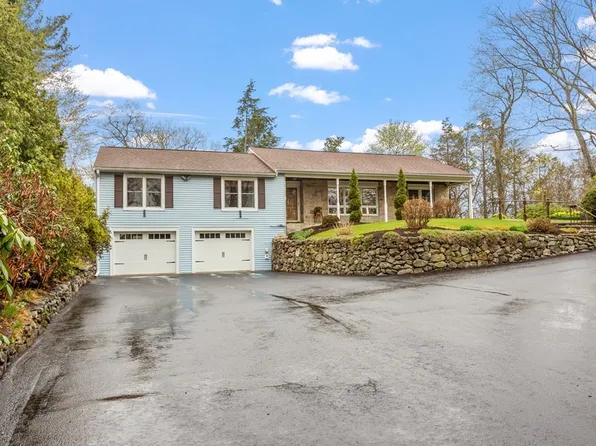 8 Bourne St, Clinton, MA 01510