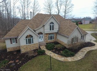 2260 Thoroughbred Dr, Wadsworth, OH 44281